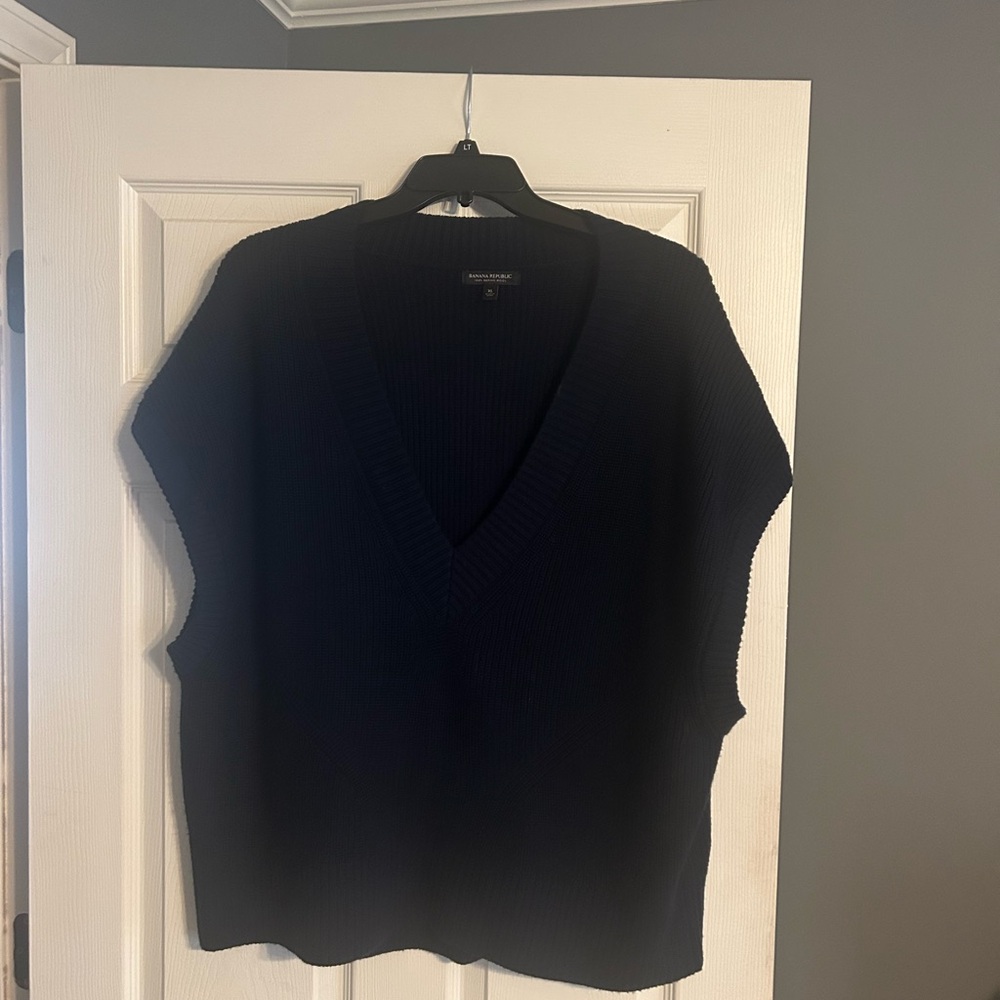 Banana Republic ladies oversized navy sweater vest-XL